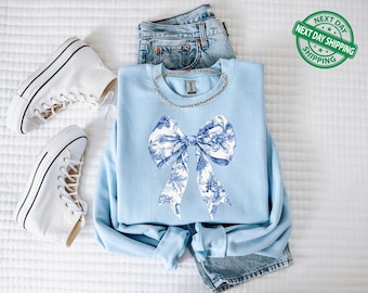 Toile De Jouy Coquette Bow Sweatshirt, Blue Ribbon Sweatshirt, Girly Aesthetic Crewneck, Blue Toile Bow Sweater, Women Hoodie, Gift for Her