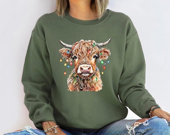 Highland cow Christmas Sweatshirt Cow Christmas Sweater, Western Cow Sweatshirt, Highland cow gift for her, Cow Christmas Gift