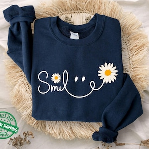 Daisy Smile Sweatshirt, Positive Sweatshirt, Cute Fall Sweatshirt, Floral Sweater For Women, Women's Flower Sweater, Minimalist Hoodie
