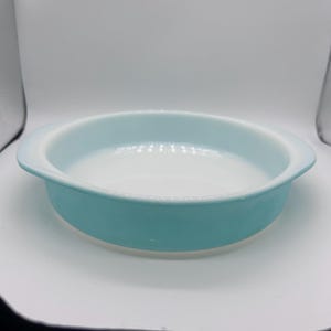 Pyrex 221 turquoise milk glass 8&quot; cake pan