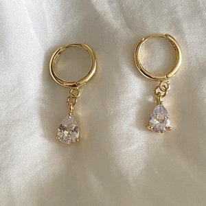 Stunning Handmade 18K Gold Plated Dangly Drop Cubic Zirconia Large Clear Teardrop Raindrop Crystal Huggie Sleeper Hoop Earrings