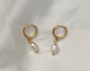 Stunning Handmade 18K Gold Plated Authentic Freshwater Baroque Rice Oval Pearl Drop Huggie Sleeper Hoop Earrings