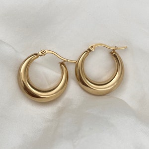 Everyday High Quality Chunky Stainless Steel 14K Gold Round Chubby Hook Hoop Stud Through Earrings Tarnish Resistant