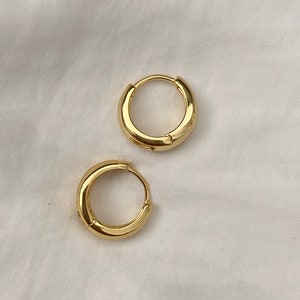 Stunning Minimalist Real 18K Gold Plated Baby Curved Chubby 0.6cm Thick 1.2 Diameter Huggie Sleeper Hoop Earrings Gift image 5