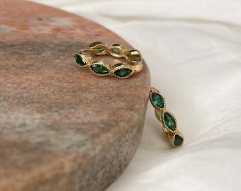 Stunning 18K Gold Plated Mini Cubic Zirconia Green Emerald Oval Cats Eye Charm Crystal Huggie Sleeper Hoop Earrings Gift