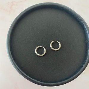 Unisex Baby 2mm Thick Everyday Hypoallergenic Chunky Stainless Steel Silver Round Sleeper Huggie Hoop 9mm Cartilage Earrings Second Third