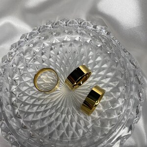 Antracitbeständig, fantastisk unisex minimalistisk ring i rostfritt stål, 14K guldpläterad, 8 mm tjock, slät, statement-midiband, US SZ 7
