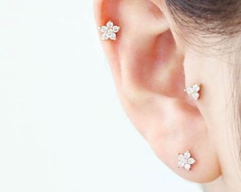14K Gold Plated High Quality Stainless Steel Single Mini Cubic Zirconia Flower Flat Laret Screw Stud Cartilage Helix Lobe Earring HE13