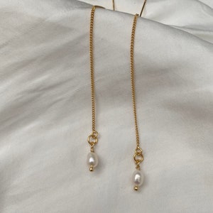 Handmade 18K Gold Threader Earrings Fine Curb Chain Tiny Mini Authntic Freshwater Baroque Rice Oval Pearl Charm Earrings Helix Cartilage