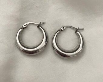 Everyday High Quality Hypoallergenic Chunky Stainless Steel Platinum Silver Round Chubby Hook Hoop Stud Through Earrings Tarnish Resistant