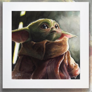 Puede incluir: Una pintura de acuarela de un personaje alienígena verde con ojos grandes, usando una túnica marrón y morada. El personaje está mirando hacia arriba y tiene una expresión seria.