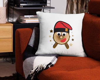 The Pooping Log Squared Pillow, met traditionele songteksten in het Engels