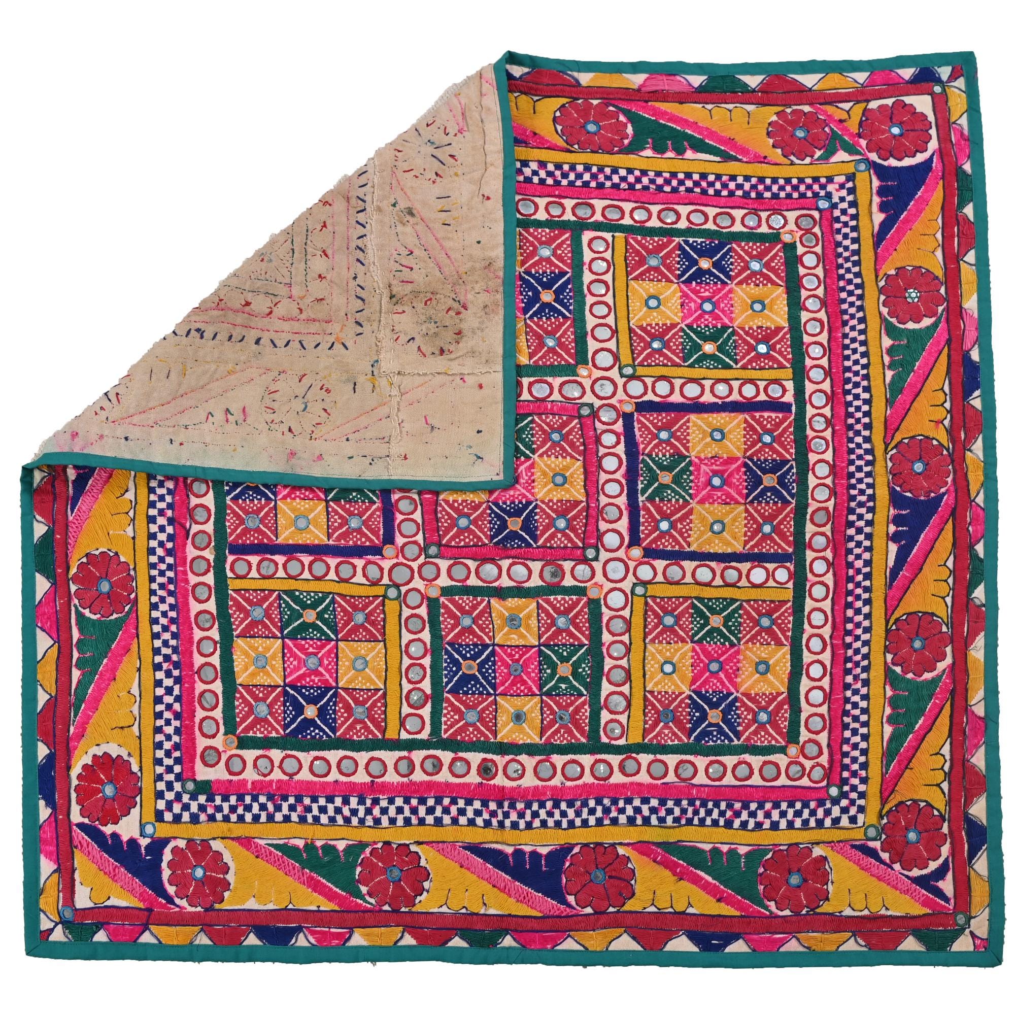 ヴィンテージ刺繍壁掛けボヘミアンパッチワークタペストリーインドの