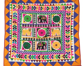 Tapisserie Gujrati Brodée Main Indienne Vintage Années 70-80 - Thème Floral - 1,5m X 0,5m