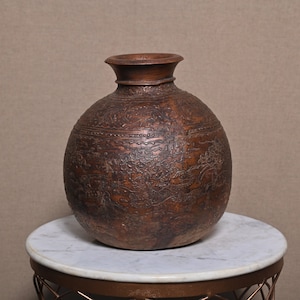 Sammeln Behälter Holzfiguren Vintage Holzgravur Himachal Wasser Matka Topf Wasserspender Knick Knacks alte Hand geschnitzt