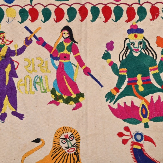 インドのトーラン壁掛けタペストリーヴィンテージドアトーラン窓装飾