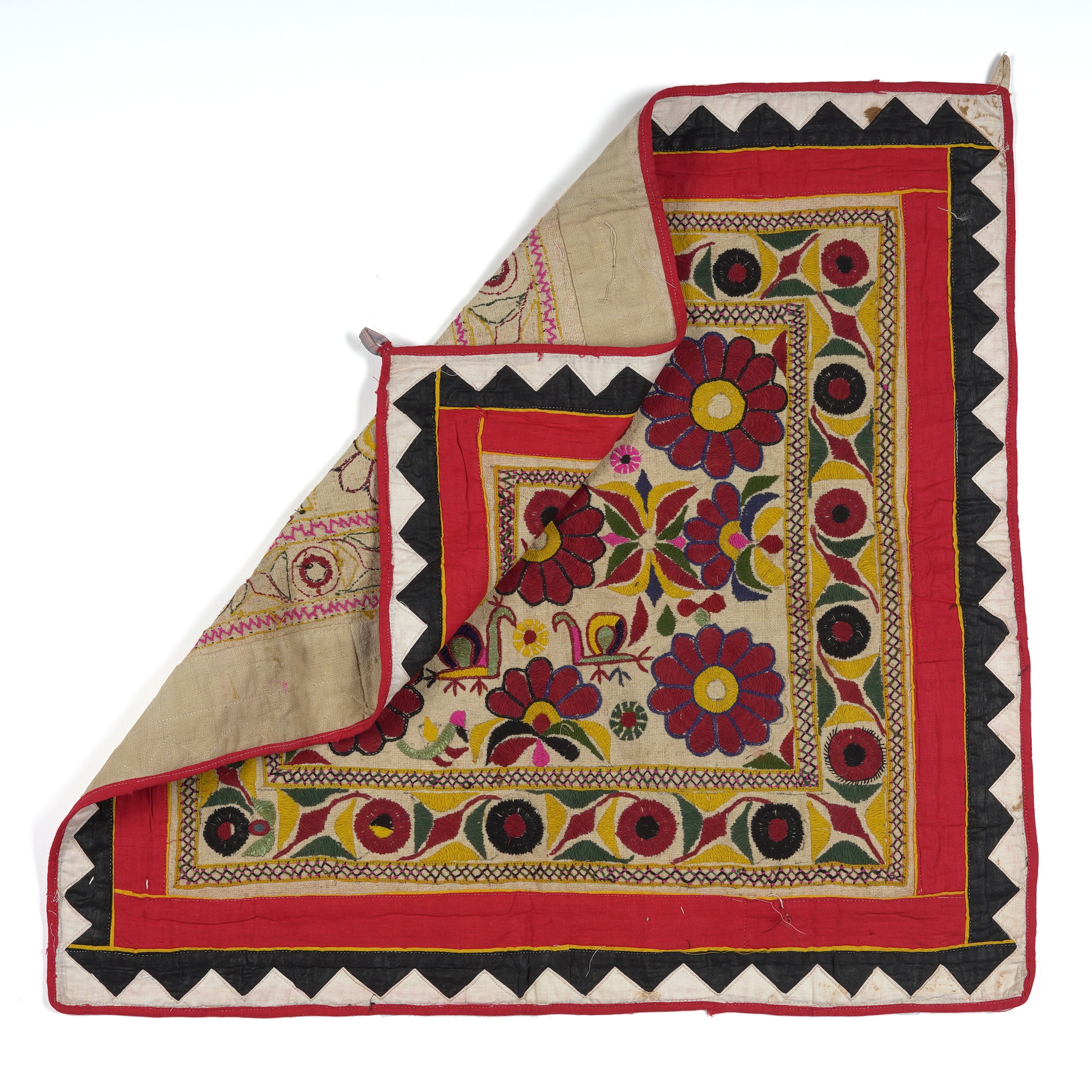 Tapisserie Murale Vintage Indienne Fusion Furnishing – Coton Brodé à La Main, 97x97cm