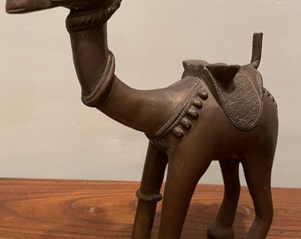 6インチ 座るラクダの置物 | テーブル装飾 | 真鍮像 - Etsy 日本