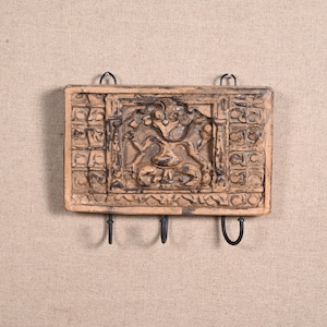 Lord Ganesha wall mounted carved wooden key holder Handcrafted Elehphant Key chain hanging board Vintage South Indian Ancient Old Wood Art