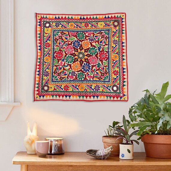 インド グジャラート州 工芸品 テキスタイル「花 壁掛け」 インド
