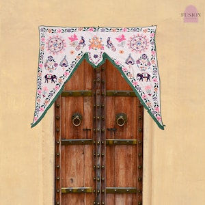 Vintage Indian Cotton Hand Embroidery Traditional Design Toran Wall Hanging Tapestry Vintage Door Toran Window Decor Occasions Bandarwal