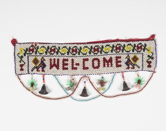 Indyjskie koralikowe dekoracje ścienne z motywem powitalnym, ręcznie robione w stylu gudżarati, z dzwoneczkami, tkanina ścienna w stylu vintage, dekoracja domu z koralików boho banjara