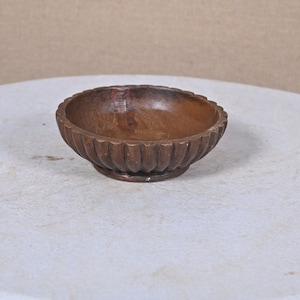 Vintage Handcarved Wooden Bowl Rustic Farm House Style Table Top Decorative Gift Item Handmade Collectable Mid-Century Wood Bowl