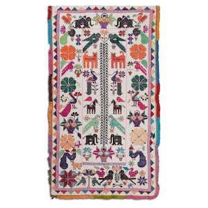 Vintage hand-embroidered Gujarati cotton wall hanging 20-30 years old Indian textile tapestry Bed table cover Home decor Christmas gift