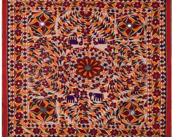 Arazzo Gujarati Boho ricamato a mano vintage, tessuto in cotone, motivi floreali, arte murale, arredamento per la casa, regalo fatto a mano, da collezione, 30-40 anni