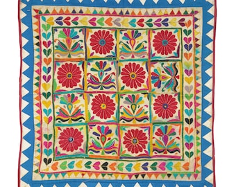 Tapisserie indienne vintage 40-50 ans brodée à la main, thème floral textile fait main Tapisserie banjara à suspendre en textile - Canada