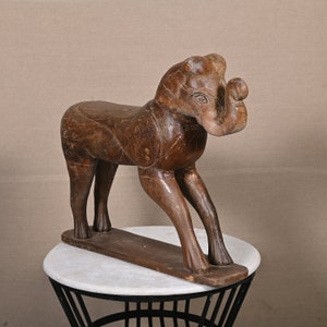 Elephant Hand Carved Statue Unique Hand Carved Figurine Wooden Carved Prosperity  Elephant Sculpture Decorative Animal Figurine