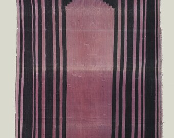 2.5 x3.7 ft Hand Knotted Flat Weave Vintage Prayer Mat Traditional Hand Crafted Islamic Prayer Rug Vintage 60-70 years old collector's piece