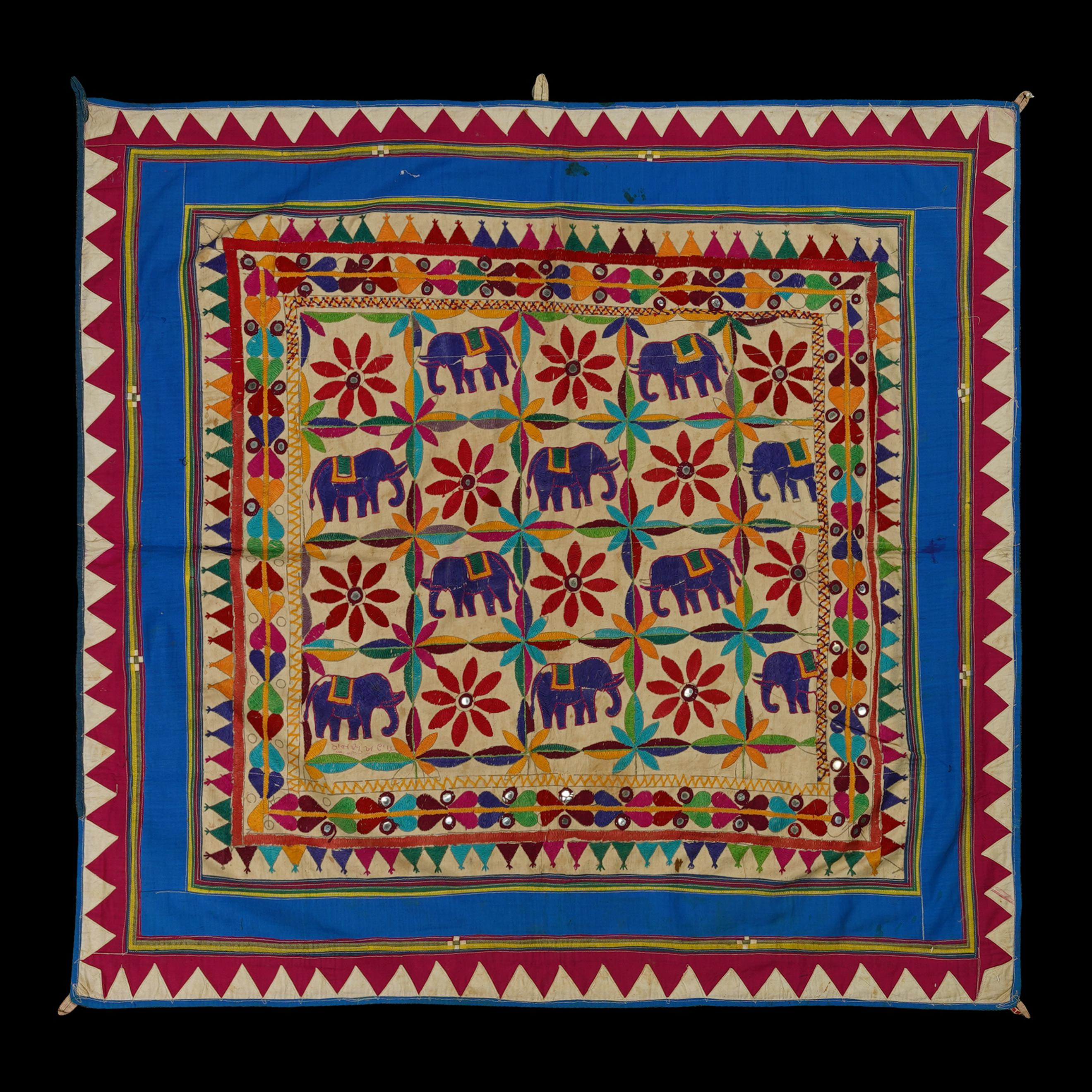 ヴィンテージの象のデザイン、インドの織物、手刺繍のコットン製壁掛け