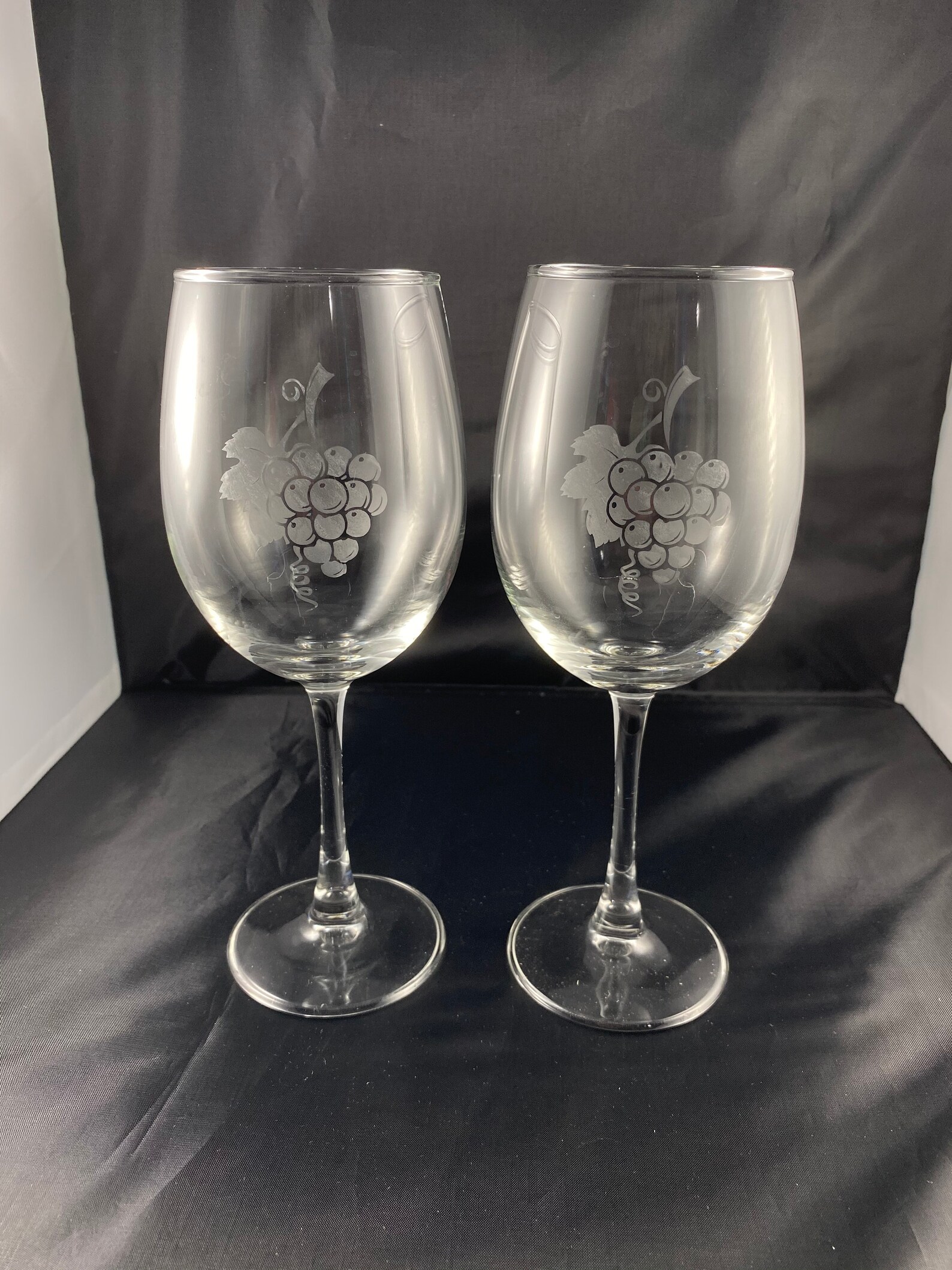 Wine Grape Etched Wine Glasses Set of 2 Etsy