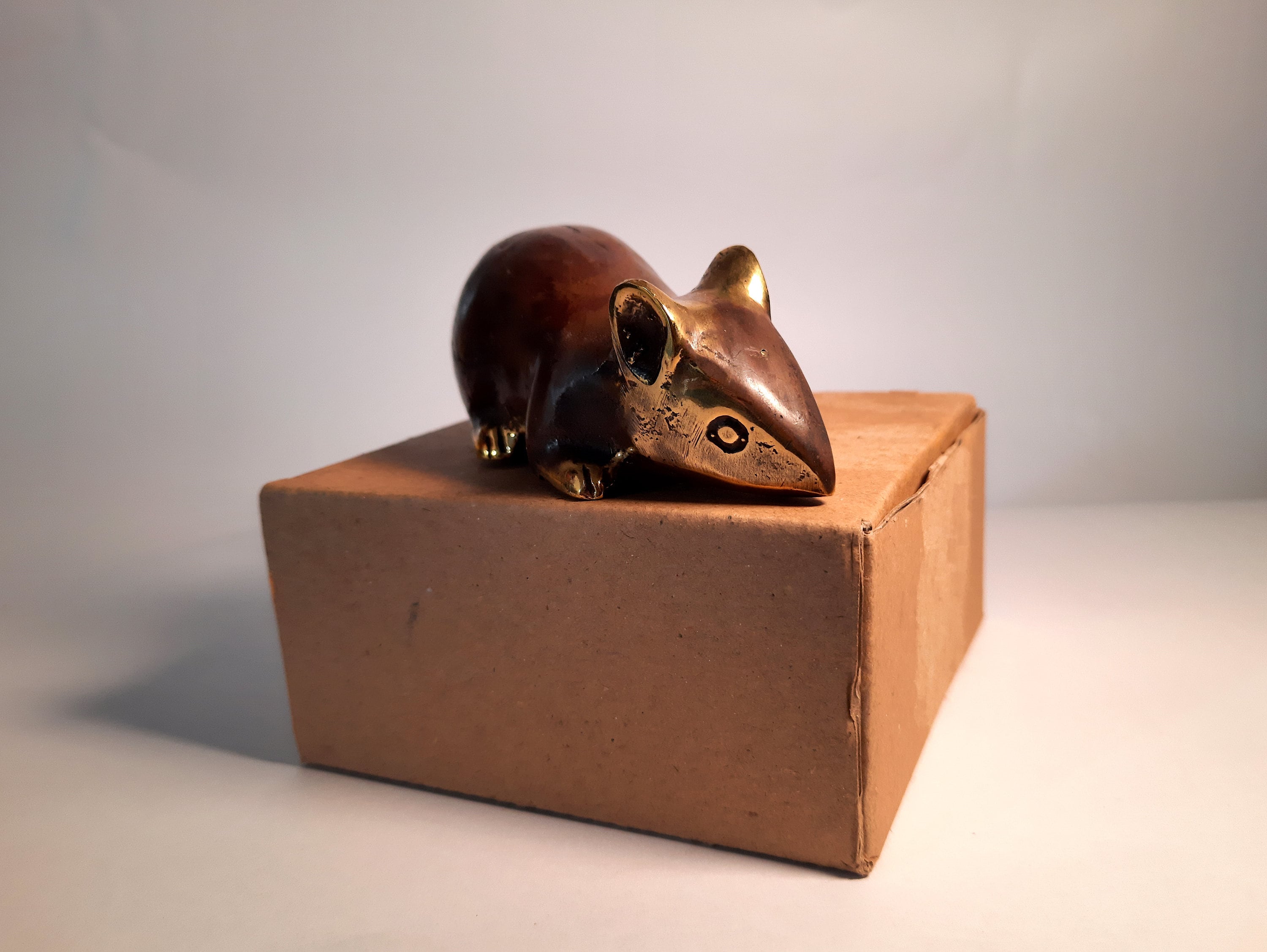 ブロンズ製ネズミ像：ロストワックス彫刻、動物愛好家への贈り物