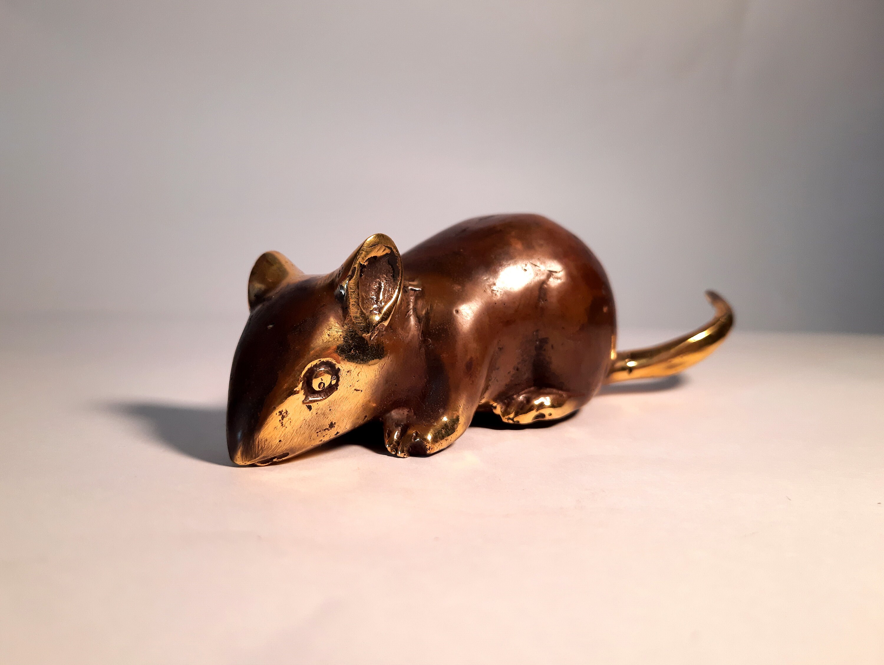 ブロンズ製ネズミ像：ロストワックス彫刻、動物愛好家への贈り物