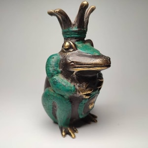 Antique King Frog, Frog Sculpture, Animal Figurine, Bronze Frog Statue, Frog With Crown, Animal Lover, Home Decor, Birthday Gift, 4.3 inch