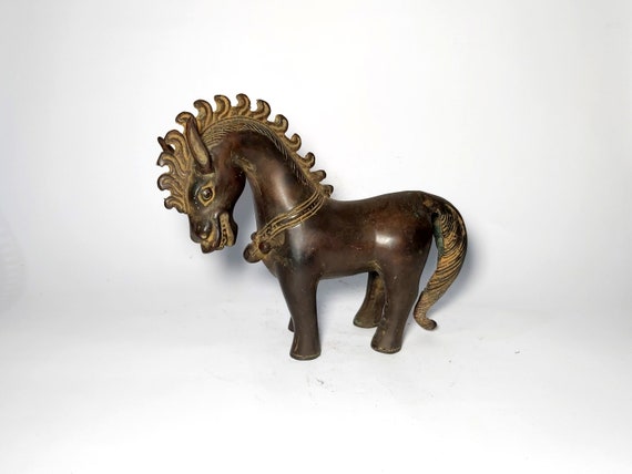 Antique and Unique Spiky Hair Horse Horse Statue Horse - Etsy UK Antique and Unique Spiky Hair Horse Horse Statue Horse - Etsy UK