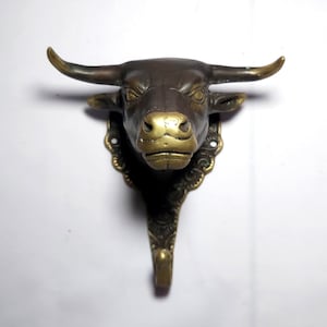 Bronze Bull Hook, Bull Hook, Bull Figurine, Taurus Zodiac Hook, Jewellery Hook, Wall Decor, Wall Art, Home Decor, 5.9 inch