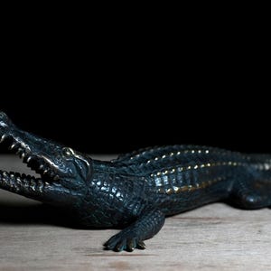 Bronze Crocodile Sculpture, Alligator Statue, Wild Animal, Home Decor, Rare Item, Animal Lover, Home Decor, Birthday Gift, 17.7 inch