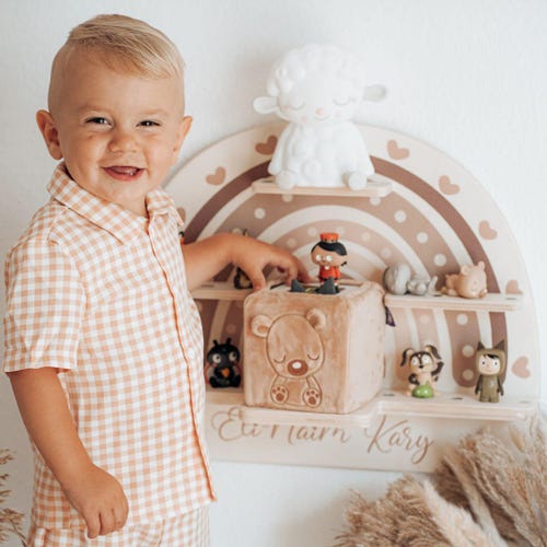 Estantería magnética personalizada Toniebox con nombre para 22 figuras de madera, y motivo, tabla de crecimiento, regalo de bautizo, habitación infantil, cumpleaños
