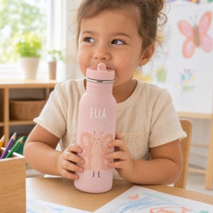 Bär-Trinkflasche für Kinder mit Wunschname graviert, robuster Edelstahl mit Trageschnur