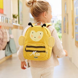 Kinderrucksack Tierform als Geschenkidee zum 3. Geburtstag, personalisiert mit Wunschname