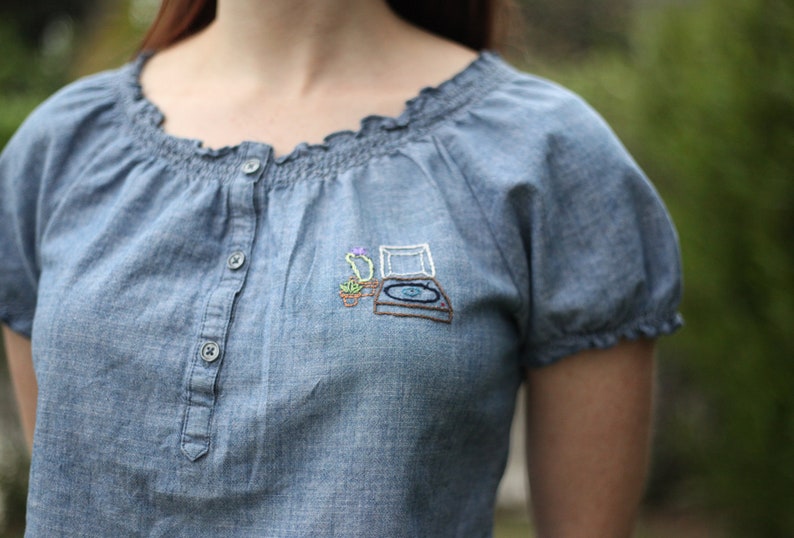 Sale Record player hand-embroidered blouse