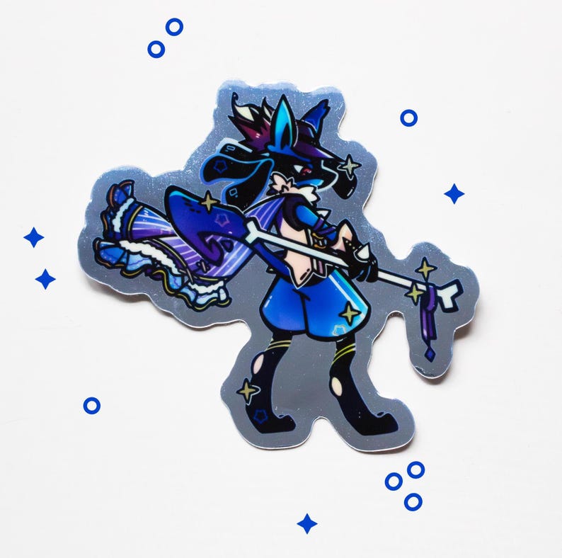 Puede incluir: Una pegatina hologr&aacute;fica plateada con un personaje de dibujos animados azul y morado con un sombrero y una varita. El personaje lleva un atuendo azul y morado y tiene un dise&ntilde;o en forma de estrella en el pecho. La pegatina est&aacute; rodeada de estrellas y c&iacute;rculos azules.