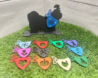 Shih Tzu Silhouette with 12 Interchangeable Bandannas