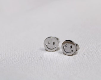 Stainless steel stud earrings silver, stud earrings silver, earrings, gift, gift idea, smiley, icon, gift for girlfriend, must have