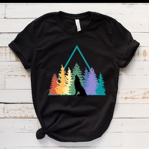 Rainbow wolf howl, howling wolf, LGBTQ wolf, pride, wolf lover shirt, Short Sleeve Tee