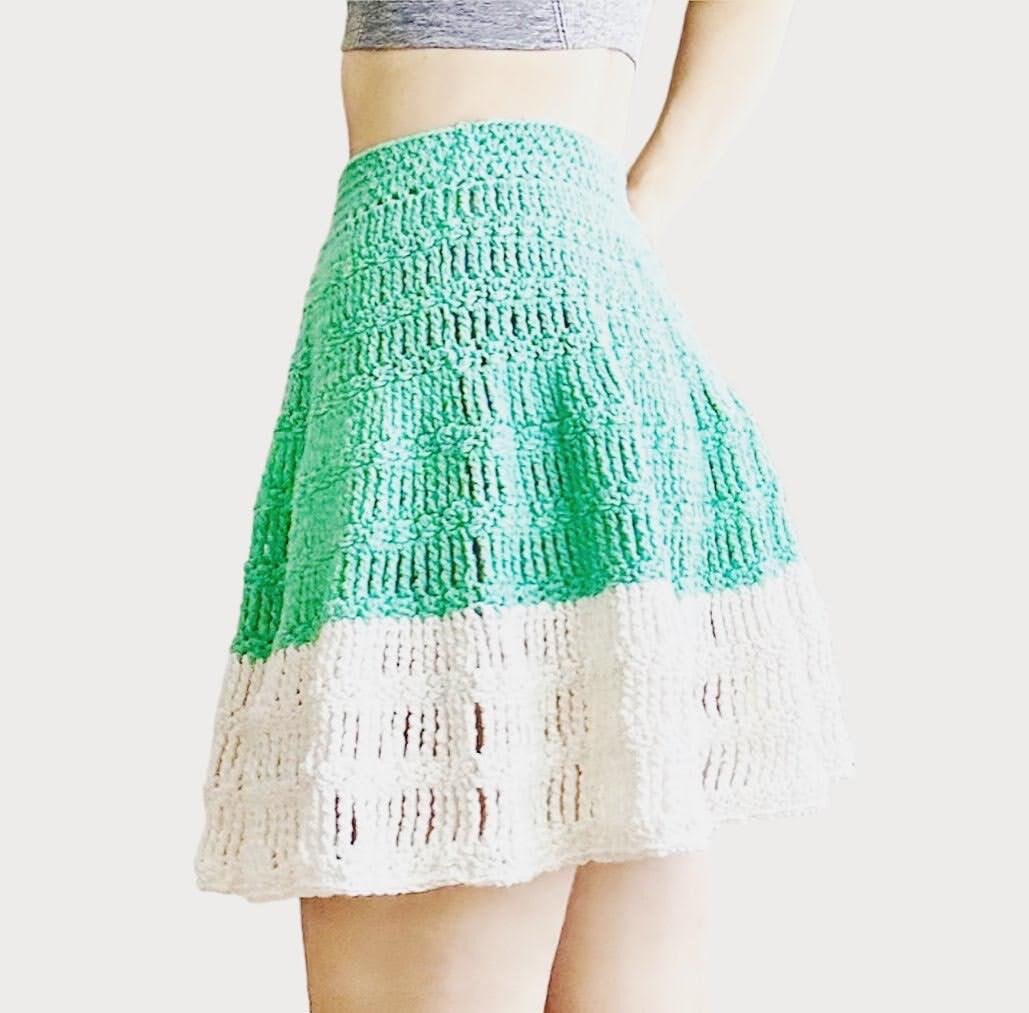 Slit Ruffle Ribbon Skirt