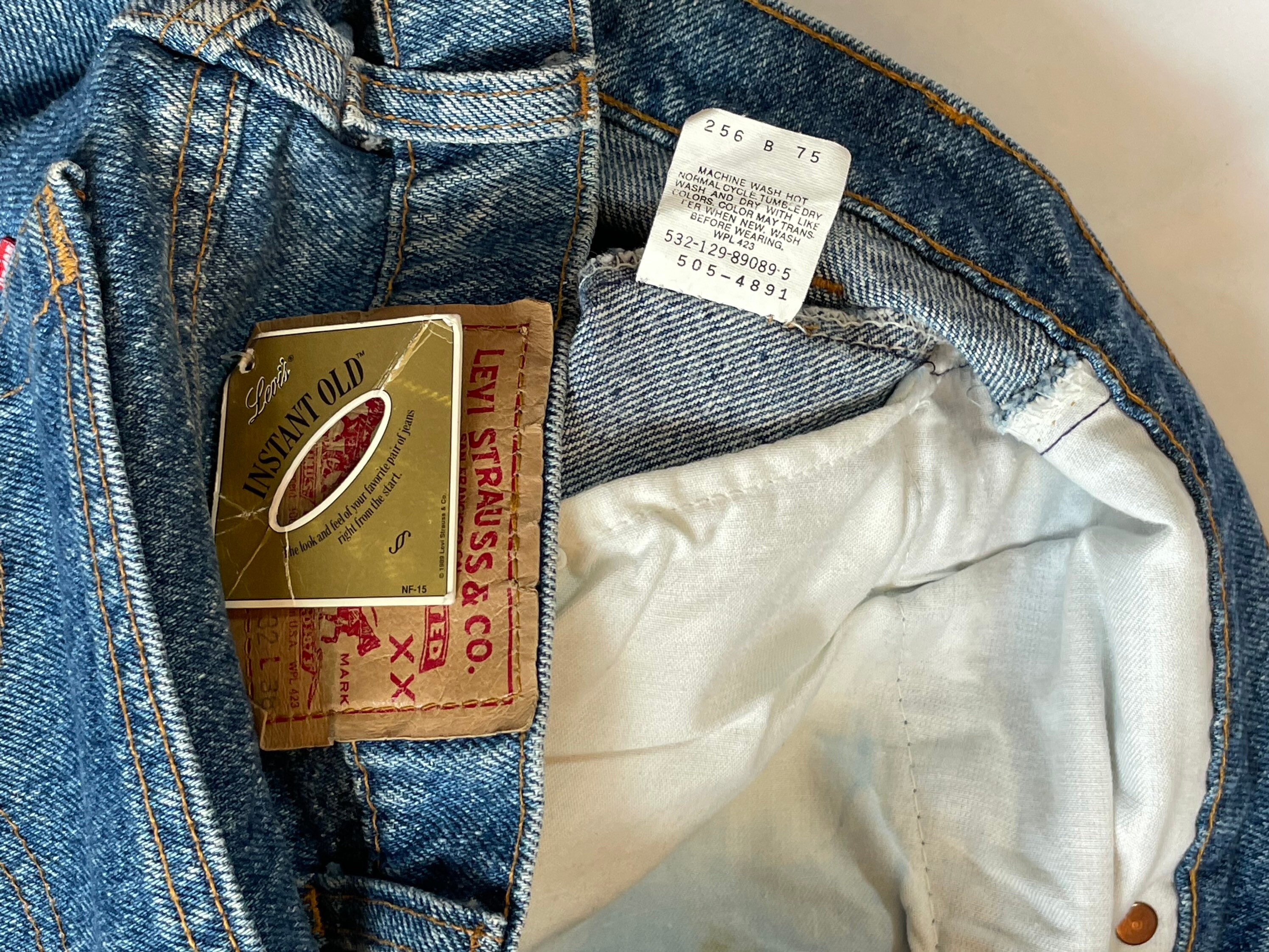 W32-L35 DEADSTOCK Levi